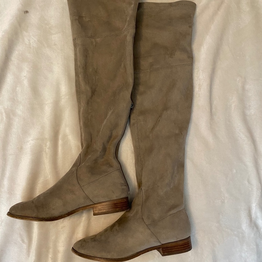 STEVE MADDEN TAN ODESSA OVER THE KNEE BOOTS SIZE 9